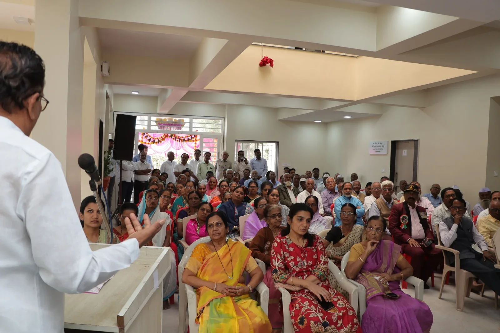 वृद्ध सेवाश्रम छायाचित्र
