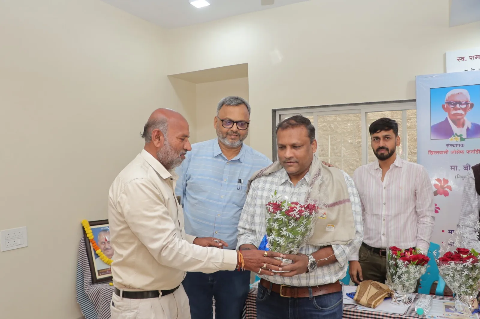 वृद्ध सेवाश्रम छायाचित्र